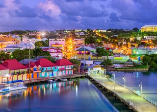 <h3>Antigua and Barbuda Drafts Laws to ‘Implement’ Bitcoin</h3>
Published by Apr 29, 2017 by Kevin Helms  
Source:<br>
<a href="https://news.bitcoin.com/antigua-and-barbuda-drafts-laws-to-implement-bitcoin/">https://news.bitcoin.com/antigua-and-barb...</a>